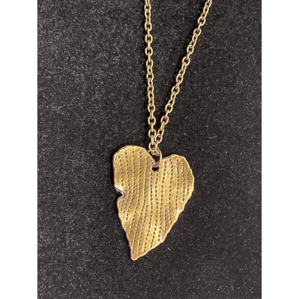 Vintage Brass Leaf Pendant Necklace With Lobster Clasp - Picture 2 of 4